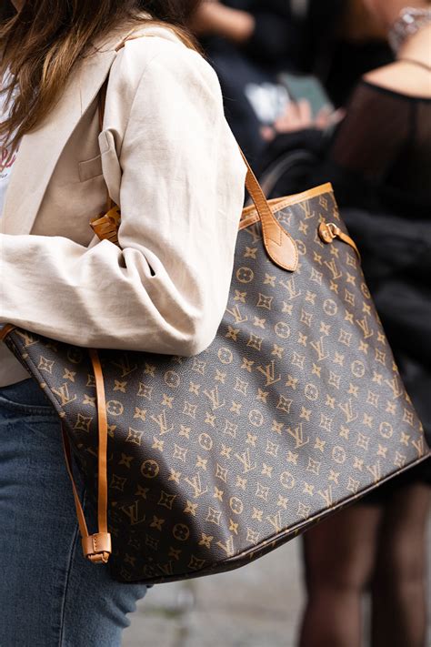 lv neverfull fashion|louis vuitton neverfull.